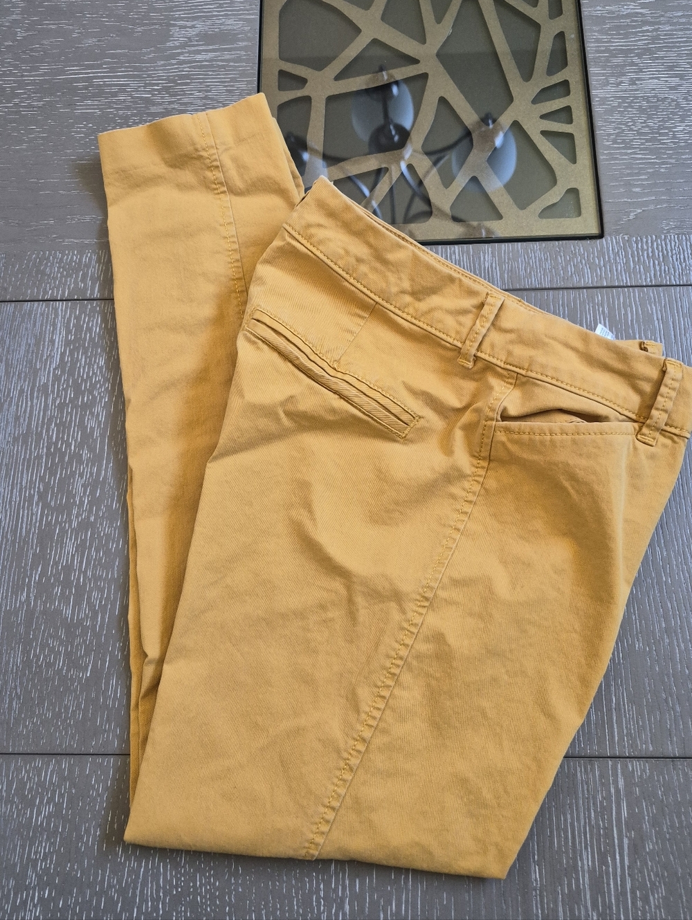 Old Navy Pixie Cropped Chino Pants in Mustard Yellow